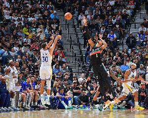 輸球原因？文班：防守破壞性不夠 庫里26投16中很能說明問題