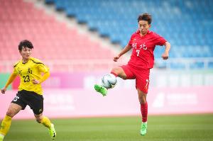 全運(yùn)女足決賽湖北隊(duì)vs江蘇隊(duì)首發(fā)：王霜、吳海燕、李夢雯登場