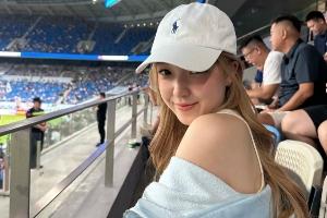 球場(chǎng)情場(chǎng)雙德意！拜合拉木腳后跟巧射，評(píng)論區(qū)疑似女友評(píng)論：棒棒