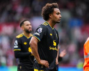 曼晚：梅努和齊爾克澤夢想?yún)⒓邮澜绫?，但在曼?lián)得不到出場機會