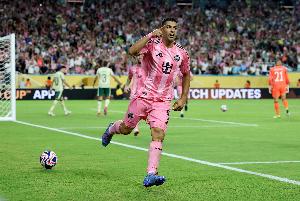 蘇亞雷斯：在巴薩我必須習(xí)慣精準(zhǔn)傳球，在利物浦我有40米空間奔跑