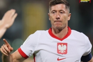 歐洲世預(yù)賽波蘭3-2擊敗馬耳他，萊萬(wàn)、澤林斯基傳射