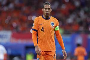 范戴克超越弗蘭克·德波爾，成為荷蘭國家隊歷史出場次數(shù)最多隊長