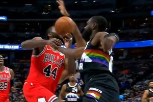 雙鬼！帕威被身前哈達威拽倒又被身后布朗打臉！哈達威一級惡意！