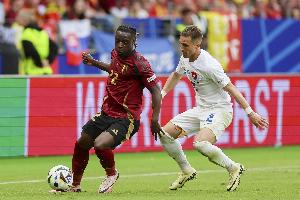 本賽季多庫(kù)代表俱樂(lè)部和國(guó)家隊(duì)已打進(jìn)10粒進(jìn)球，送出6次助攻