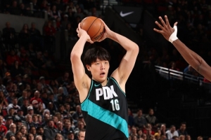 楊瀚森9分已創(chuàng)中國(guó)球員第5高！姚明最高狂砍40+！周琦填滿數(shù)據(jù)欄