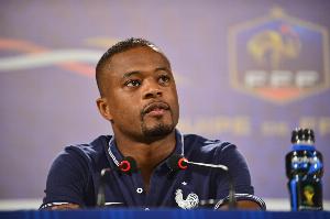 經(jīng)紀人：尼斯管理層曾“綁架”并威脅埃弗拉簽字，想把他賣給巴薩