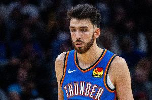 SGA：隨著越來越適應(yīng)賽場切特正逐漸步入正軌 我們知道他的實(shí)力