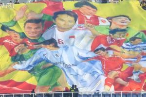 上任國足！西海岸收官戰(zhàn)球迷制作超大TIFO，告別前主帥邵佳一