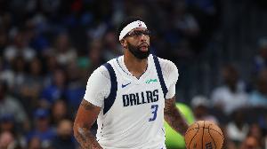 感覺這籌碼不太夠啊！美記提交易方案：公牛出3將+2首輪換濃眉等