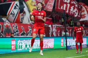 脫胎換骨！劉若釩加盟海港首賽季5球6助+奪冠，此前長達2年進球荒