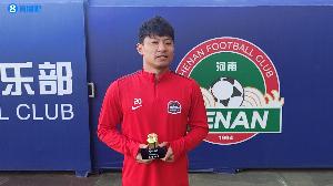 直播吧中超最佳|何超：C羅是值得學(xué)習(xí)的偶像，自己賽季表現(xiàn)不及格