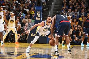 歷史第4！哈登生涯第4次單場(chǎng)10記三分 還比庫里少23次