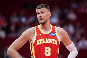 第二節(jié)單節(jié)14分！波爾津吉斯?jié)u入佳境半場9中6砍16分 另有4板2助