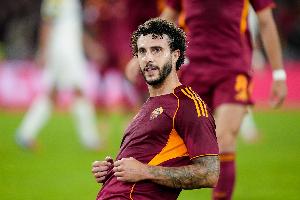 羅馬主力中衛(wèi)埃爾莫索右大腿受傷，未入選本輪意甲聯(lián)賽大名單