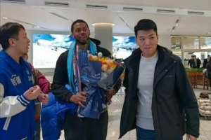 媒體人：華萊士競技狀態(tài)不佳已離開新疆男籃 球隊(duì)正尋找其他外援