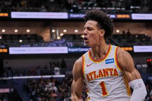 球隊(duì)核心！杰倫·約翰遜反擊2+1&助飛奧孔武空接暴扣老鷹11-0反超