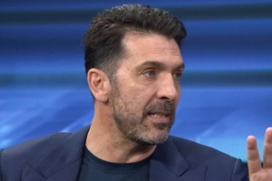 布馮：阿萊格里的風(fēng)格展現(xiàn)得淋漓盡致，他給米蘭的印記顯而易見(jiàn)