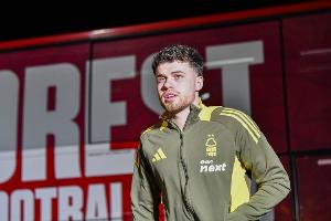 鐵閘！內(nèi)科·威廉姆斯對(duì)位薩拉赫，單場(chǎng)11次搶斷是本賽季英超最多