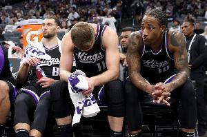 美記：有球隊(duì)可能會(huì)擺爛以增加選秀前景 他們是交易市場(chǎng)首批賣(mài)家