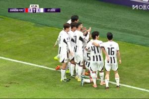 真成“林皇”了??林加德攻破海港大門后，全隊為其“戴皇冠”