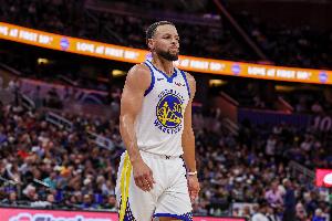 血脈壓制！庫里生涯對陣馬爾卡寧戰(zhàn)績來到11勝0負