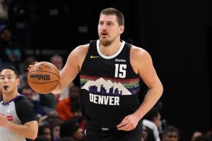 連續(xù)9個賽季10+三雙獨(dú)一檔！約基奇本季能否超威少登頂歷史三雙榜