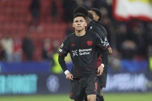 TA：埃切維里在藥廠枯坐板凳，未來(lái)回到曼城對(duì)他是一個(gè)安全的選擇