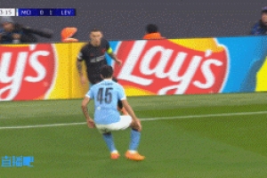 要翻車？?？祟^球破門擴(kuò)大比分，曼城主場(chǎng)0-2落后藥廠