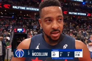 殺瘋了！麥科勒姆半場(chǎng)13中10狂砍27分 三分8中7