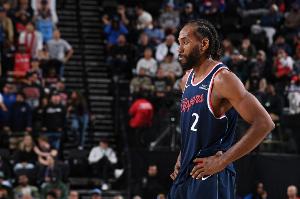 小卡何時能防對手箭頭？盧：當(dāng)他100%健康 現(xiàn)在對他施壓不公平