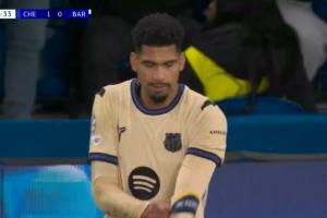 怎么老是你？阿勞霍半場(chǎng)染紅，去年踢巴黎半小時(shí)吃直紅球隊(duì)被逆轉(zhuǎn)