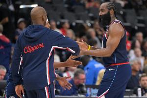 杰弗森：對(duì)一個(gè)球員的最高評(píng)價(jià)就是讓所有球隊(duì)都變好 保羅做到了