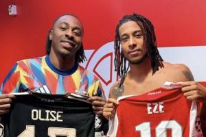 水晶宮雙子星！埃澤、奧利塞賽后交換球衣 兩人均成球隊(duì)中流砥柱