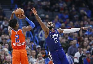 一邊爭(zhēng)冠一邊爭(zhēng)狀元？快船越慘 雷霆越爽！喬治的含金量還在上升~