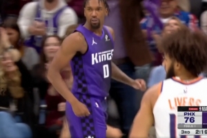 心肺拉滿了！蒙克追身送出釘板大帽 快速跟進又命中反擊三分