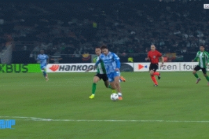 全臥底??伊斯科被隊友踢傷后，烏得勒支門將出擊又膝蓋爆頭隊友