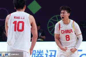 記者對(duì)比世預(yù)賽&亞洲杯中韓大戰(zhàn)：趙睿和王俊杰有多重要不言而喻