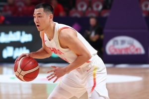 狀態(tài)不佳！高詩(shī)巖半場(chǎng)3投0中&三分2中0 僅得0分3板1斷