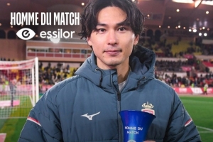 打入致勝球，官方：南野拓實(shí)當(dāng)選摩納哥1-0巴黎全場(chǎng)最佳球員