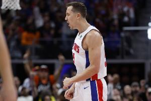 鄧羅：重返邁阿密心情很復(fù)雜 我很愛(ài)那幫老隊(duì)友但今天太想贏了