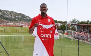 博格巴賽后喊話(huà)球迷：我們團(tuán)結(jié)一致永不放棄，營(yíng)造更好的主場(chǎng)氣氛