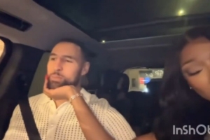 克萊賽后開(kāi)車與女友梅根回家 在車上也不停秀恩愛(ài)