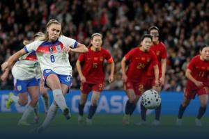 滄海桑田！10年前王霜雙響中國(guó)女足2-1英格蘭，如今0-8慘敗