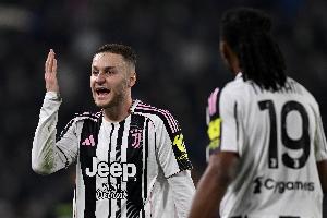 庫(kù)普梅納斯：斯帕萊蒂的戰(zhàn)術(shù)能力太強(qiáng)了，現(xiàn)在球隊(duì)充滿積極的精神