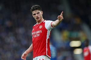 德國(guó)天空：拜仁輸阿森納正是因?yàn)槿鄙儋囁惯@樣的現(xiàn)代型6號(hào)位