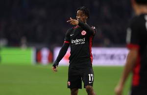 打眼！圖片報(bào)：法鷹2600萬(wàn)簽瓦希24場(chǎng)1球，已無(wú)緣大名單將被拋售