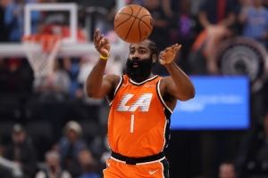 隊(duì)記：哈登肯定想離開(kāi)不堪的快船 但現(xiàn)在尋求交易也面臨重重困難