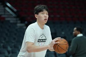 手這么冷？楊瀚森半場(chǎng)出戰(zhàn)4分半3中0&三分三不沾 僅1板&正負(fù)值+3