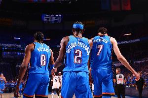 徐靜雨：雷霆很難與宇宙勇相提并論 小市場注定缺少歷史性機(jī)會(huì)